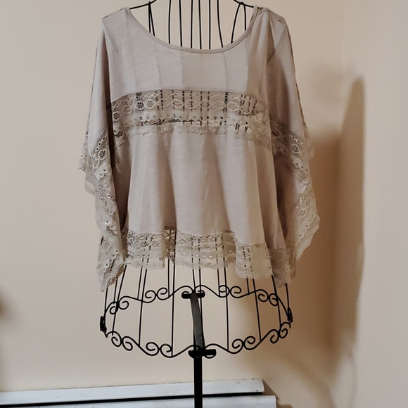 Free People Tops - Free People tan poncho size S